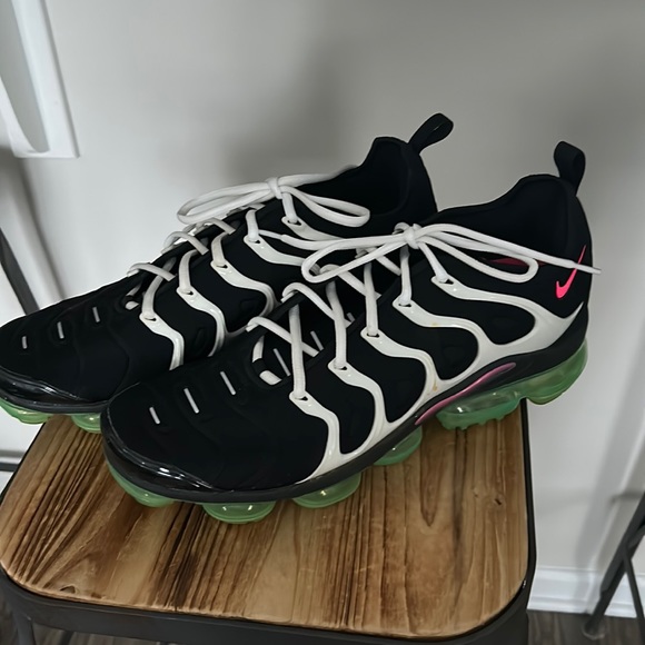 Men’s like new Nike Air Vapormax plus sneakers - Picture 1 of 9